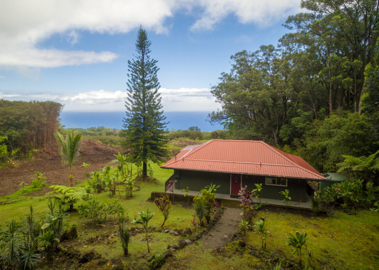 Aerial view of the cottage in Nahiku